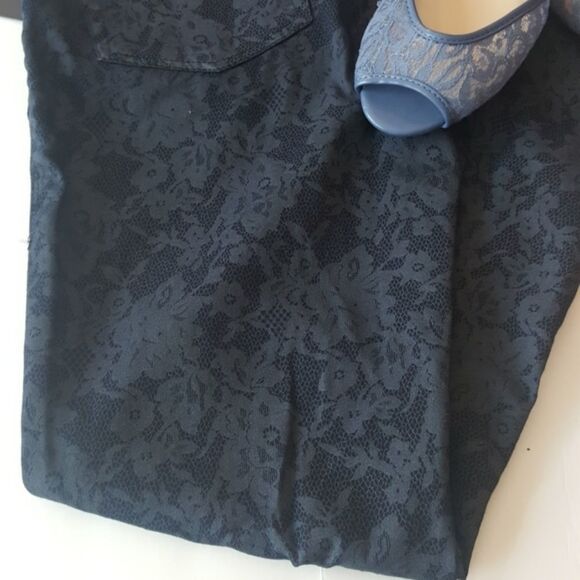 Rock & Republic Blue Flowered Jeans Size 8 - Picture 4 of 7